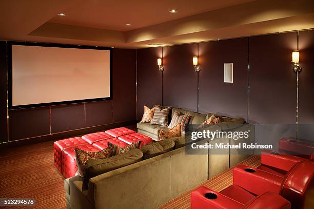 home cinema in a private residence - home cinema foto e immagini stock