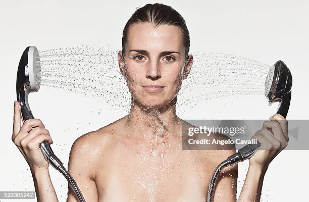 woman taking shower - shower head stock pictures, royalty-free photos & images