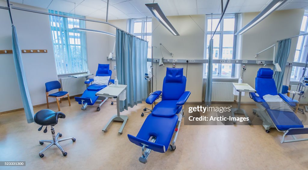 Chemo Roo Chemotherapy Room In Hospital High-Res Stock Photo - Getty Images