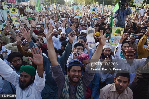 Pakistani activist of religious group Tehreek Labbaik Ya RasoolUllah and supporters of Mumtaz Hussain Qadri, a police guard who was executed last...