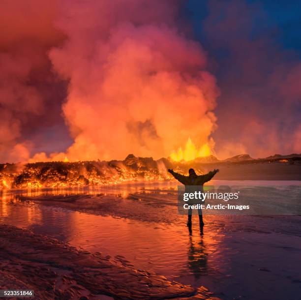glowing lava from the eruption at the holuhraun fissure, near the bardarbunga volcano, iceland - lava fountain stock pictures, royalty-free photos & images