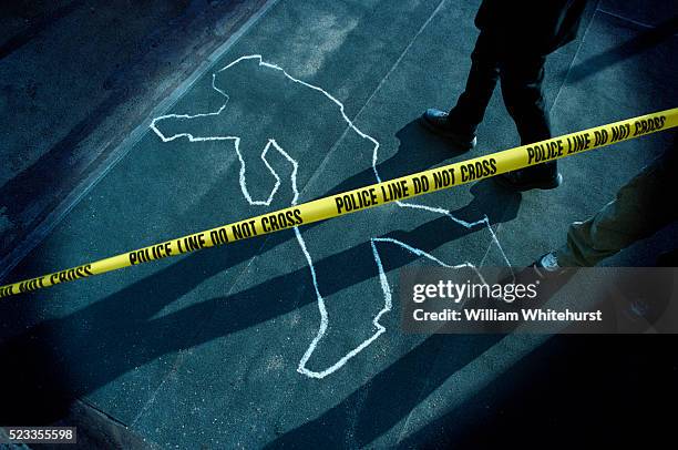 chalk outline at police crime scene - murder stock pictures, royalty-free photos & images
