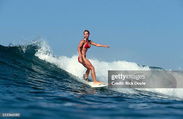 pam burridge in surfing contest - huntington beach fotografías e im�ágenes de stock