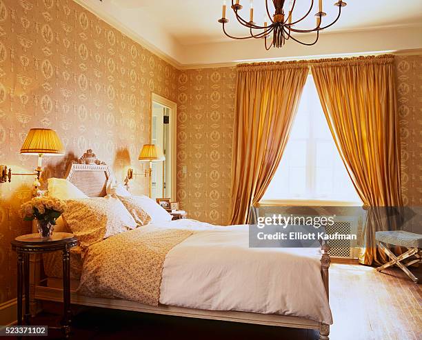 traditional style bedroom - bedside table lamp stock pictures, royalty-free photos & images