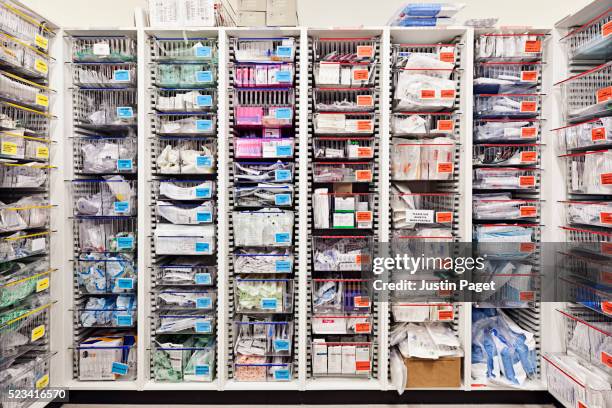 store room in intensive care unit - material médico fotografías e imágenes de stock