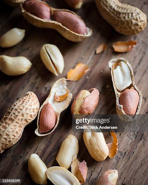 peanuts - peanuts stock pictures, royalty-free photos & images