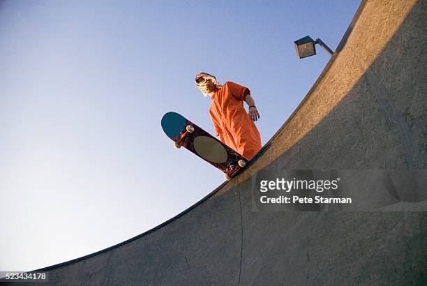 skateboarder - making stock-fotos und bilder
