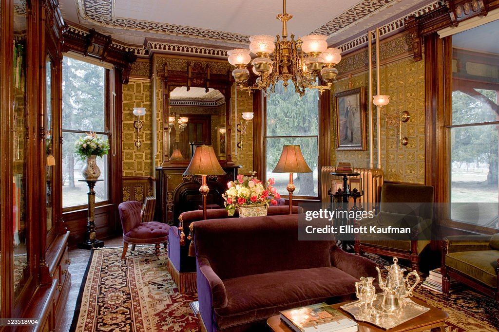 The library in the Pines Inn