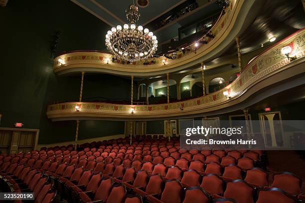 auditorium in theatre - loge stock-fotos und bilder