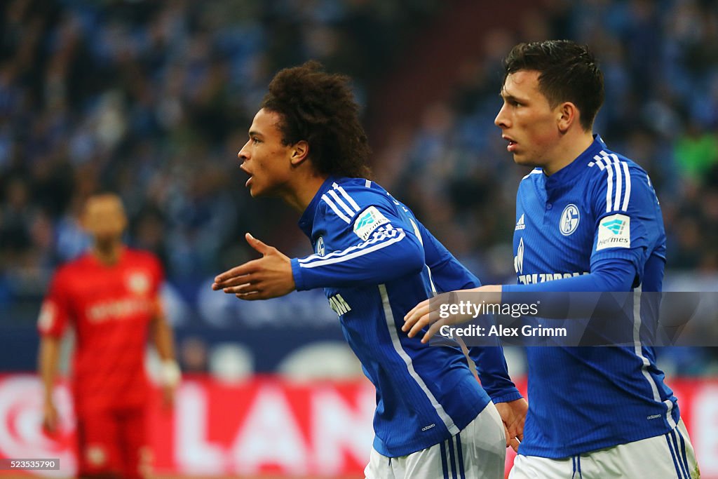 FC Schalke 04 v Bayer Leverkusen - Bundesliga