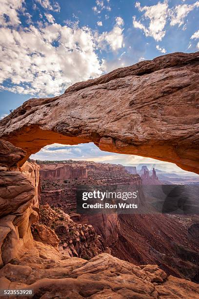 mesa arch - mesa arch stockfoto's en -beelden