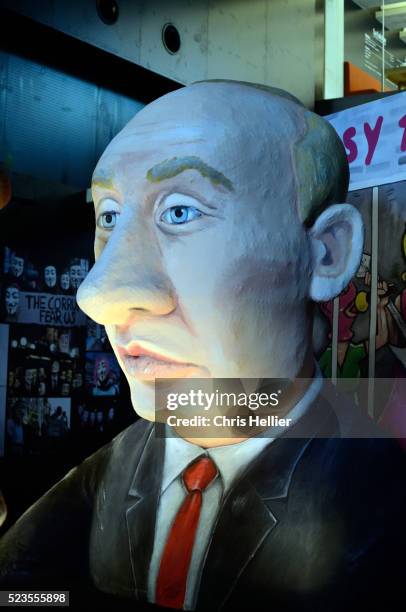 putin mask carnival float cologne germany 2013 - 1900 2013 stock pictures, royalty-free photos & images