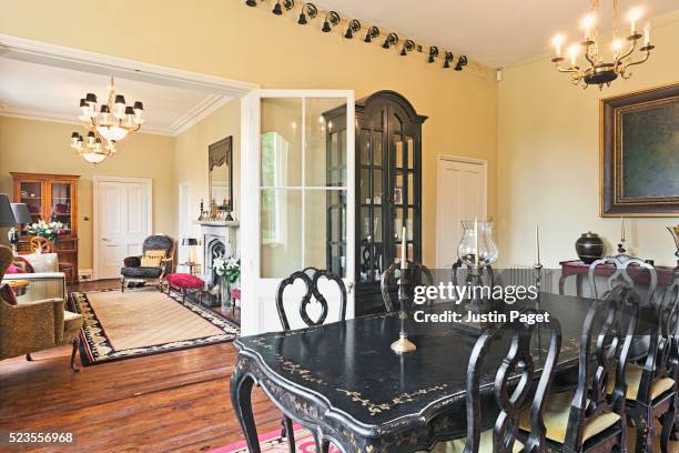dining room in luxury country home - dining room stock pictures, royalty-free photos & images