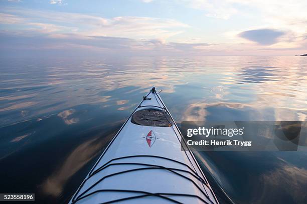 kayak in stockholm archipelago - kayaking stockholm stock pictures, royalty-free photos & images