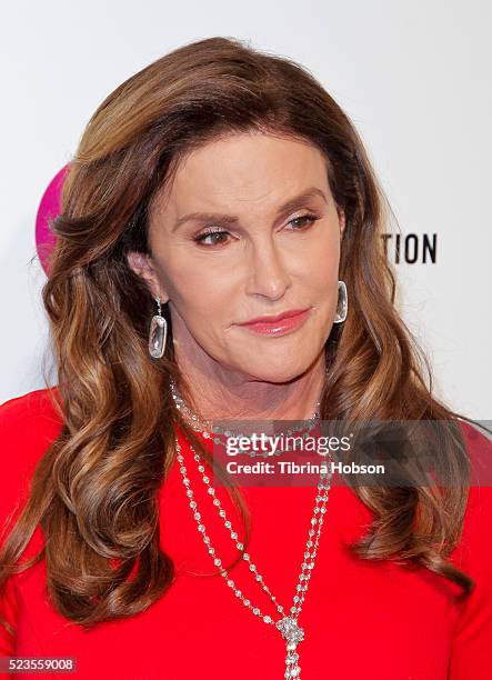 Caitlyn Jenner attends the 24th annual Elton John AIDS Foundation's Oscar Party on February 28, 2016 in West Hollywood, California.