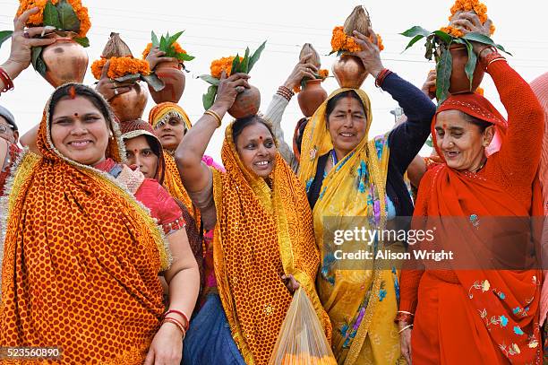 kumbh mela hindu festival - allahabad ストックフォトと画像