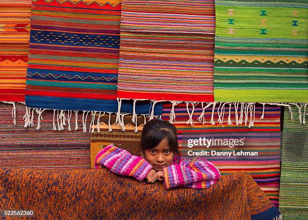 mexican crafts for sale in san miguel de allende - artesanias mexicanas fotografías e imágenes de stock