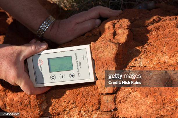 meteorite geology at hickman impact crater, western australia - chert 個照片及圖片檔