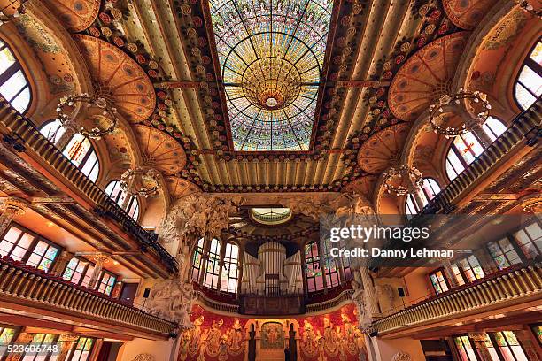 interior of palau de la musica catalana concert hall, barcelona - palácio da música castelhana imagens e fotografias de stock