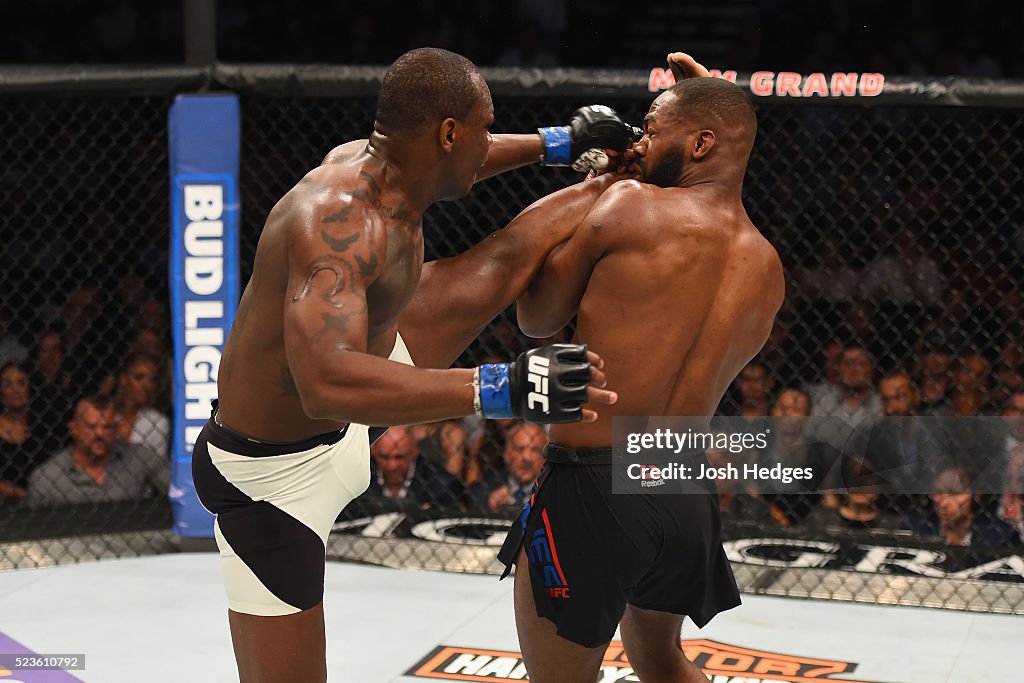 UFC 197: Jones v Saint Preux