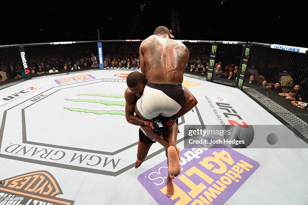 UFC 197: Jones v Saint Preux
