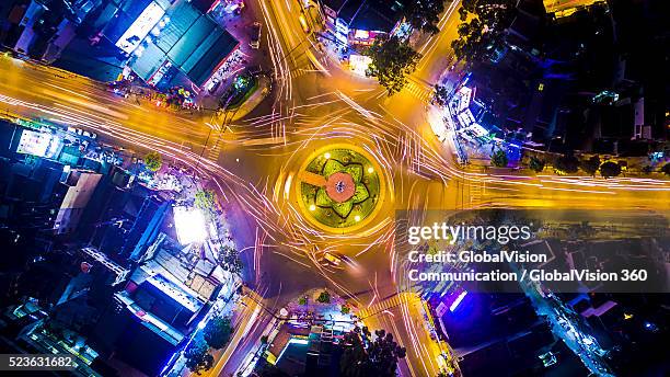 breathtaking view above traffic in saigon, vietnam - ho chi minh city stockfoto's en -beelden