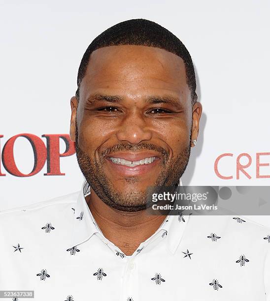 Actor Anthony Anderson attends the premiere of "Barbershop: The Next Cut" at TCL Chinese Theatre on April 6, 2016 in Hollywood, California.