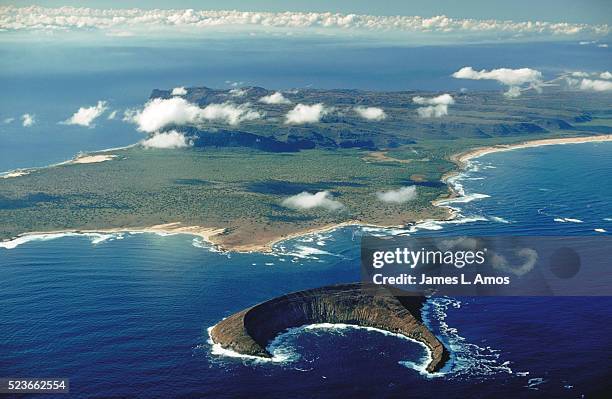 aerial view lehua and niihau - north pacific stock pictures, royalty-free photos & images