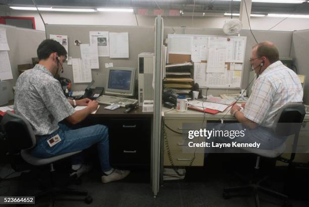 zeos computer company employees in cubicles - zeos stock pictures, royalty-free photos & images