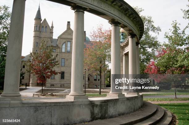 memorial arch and building at oberlin college - oberlin stock pictures, royalty-free photos & images
