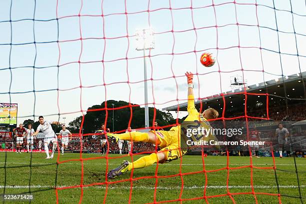 Dimitri Petratos of the Roar kicks a penalty goal during the A-League Semi Final match between the Western Sydney Wanderers and the Brisbane Roar at...