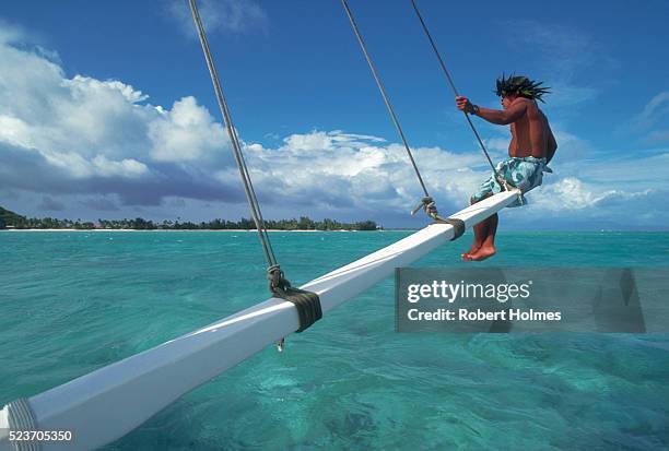 man on spar - haku lei stock pictures, royalty-free photos & images