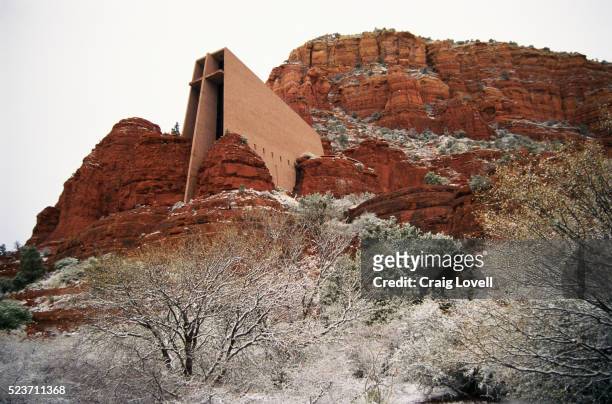 chapel of the holy cross - chapel of the holy cross sedona stock pictures, royalty-free photos & images