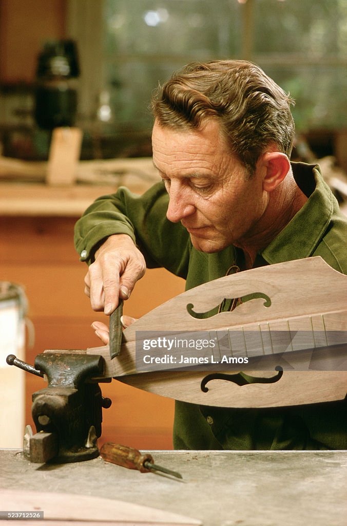 Making a Dulcimer