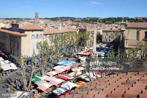 market day place des precheurs aix-en-provence - aix en provence stock pictures, royalty-free photos & images