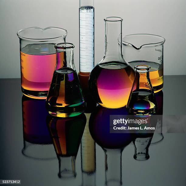 Beaker Description 324 Beakers Filled With Liquid Stock Photos, High-Res Pictures, and ...
