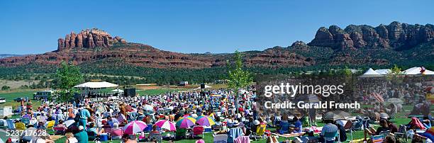 jazz festival crowd - southwest music stock pictures, royalty-free photos & images