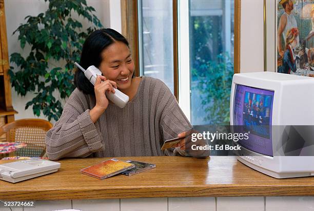home shopping - television set 1990s stock pictures, royalty-free photos & images