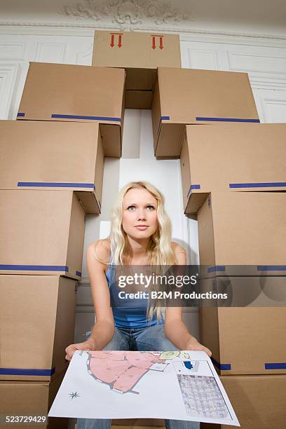 Moving Drawring Stack Of Moving Boxes Drawing Photos and Premium High Res Pictures ...