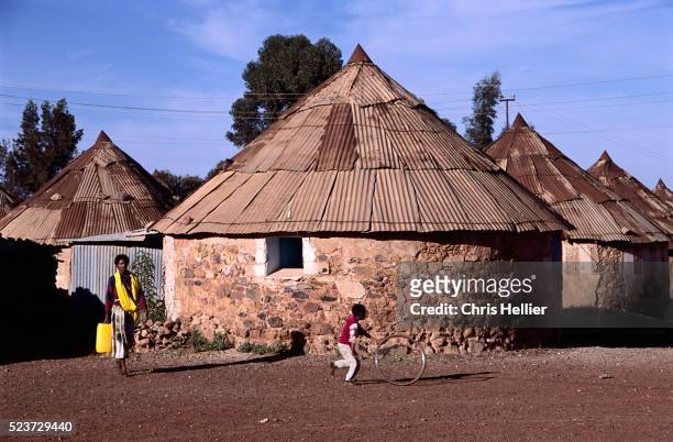 tukul round houses in eritrea - asmara eritrea stock pictures, royalty-free photos & images