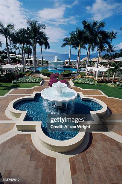 four seasons resort hotel in maui - wailea ストックフォトと画像