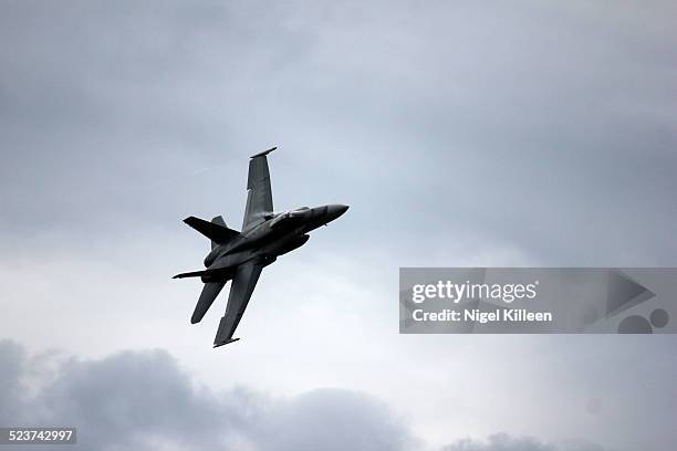 australian air force in flight over melbourne - australian military 個照片及圖片檔