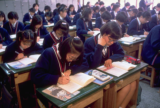 students of isabel school in pusan, south korea - south korea students stock pictures, royalty-free photos & images