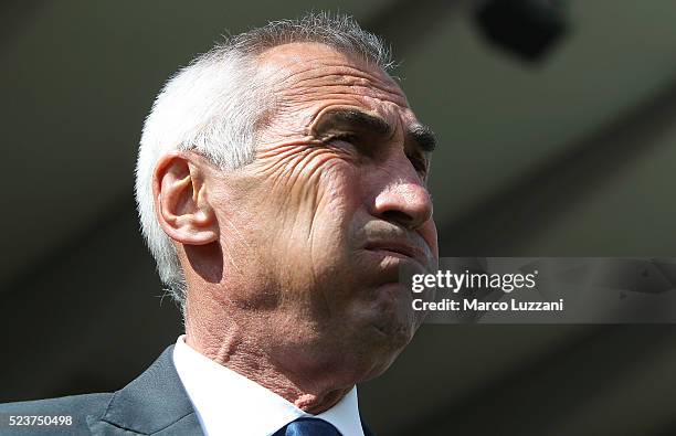 Atalanta BC coach Edy Reja looks on before the Serie A match between Atalanta BC and AC Chievo Verona at Stadio Atleti Azzurri d'Italia on April 24,...