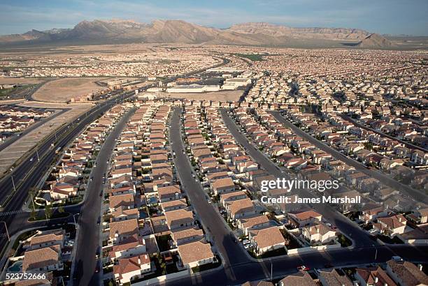 las vegas housing developments - nevada homes stock pictures, royalty-free photos & images