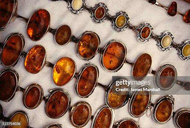 amber jewelry - gdansk poland stockfoto's en -beelden