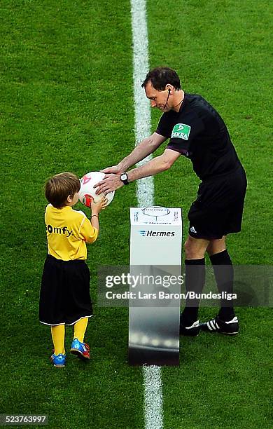 Referee Florian Meyer is seen during the Bundesliga Playoff second leg match between 1. FC Kaiserslautern and 1899 Hoffenheim at Fritz-Walter-Stadion...