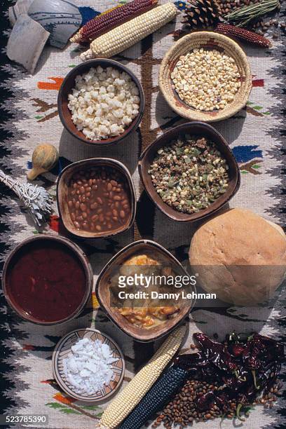 native north american cuisine - indian corn stock-fotos und bilder