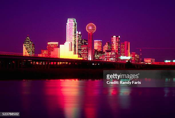 dallas skyline at night - dallas tx stock pictures, royalty-free photos & images