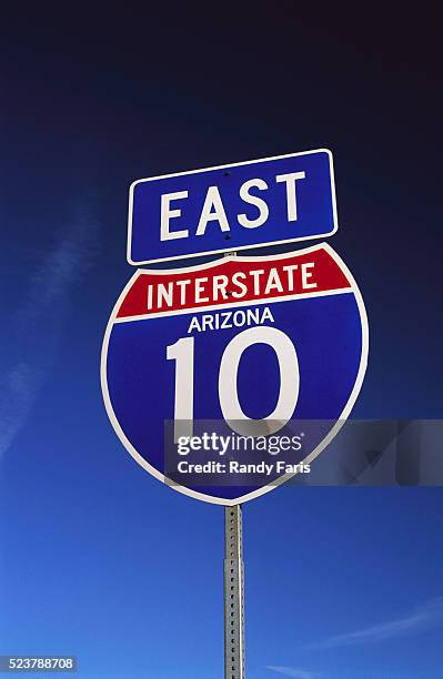 10 Rode Sign 102 Signage I10 Stock Photos, High-Res Pictures, and Images - Getty Images